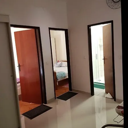 Rada Apartment *