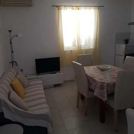 Rada Biograd Na Moru